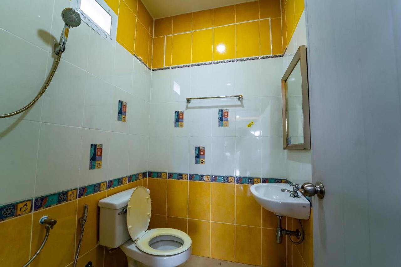 Oyo 75377 Check In House Hotel Ban Tha Kup Luaran gambar